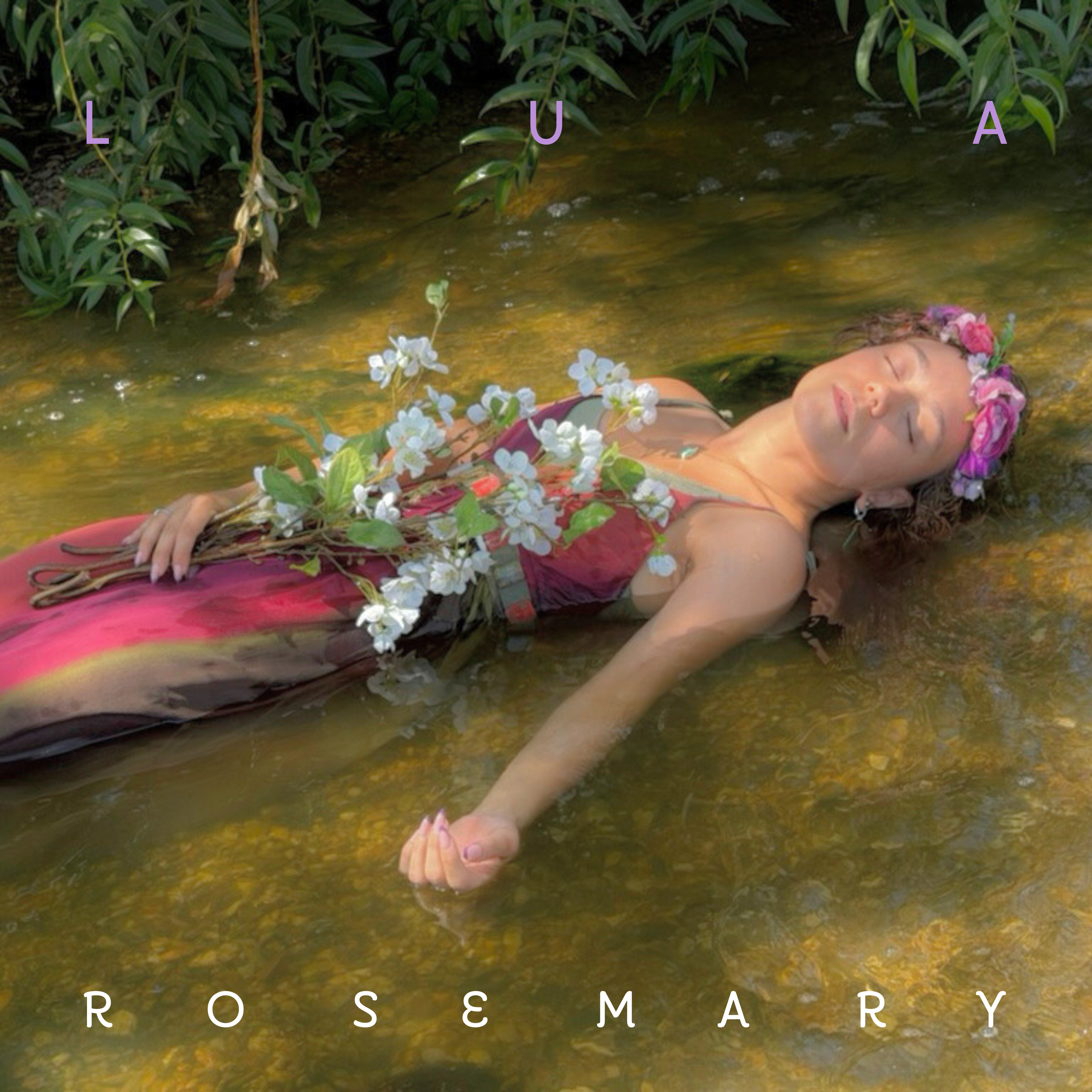 Rosemary apresenta Lua, o terceiro single